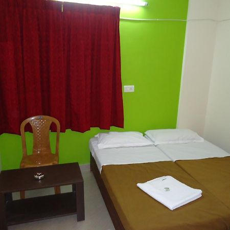 Maple Inn Budget Hotel Bangalore Buitenkant foto